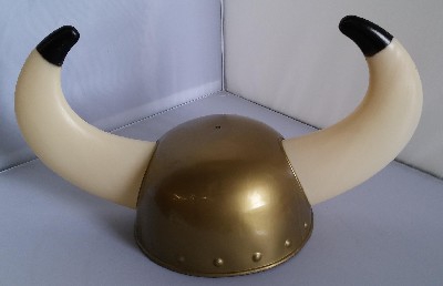 hat-viking-gold